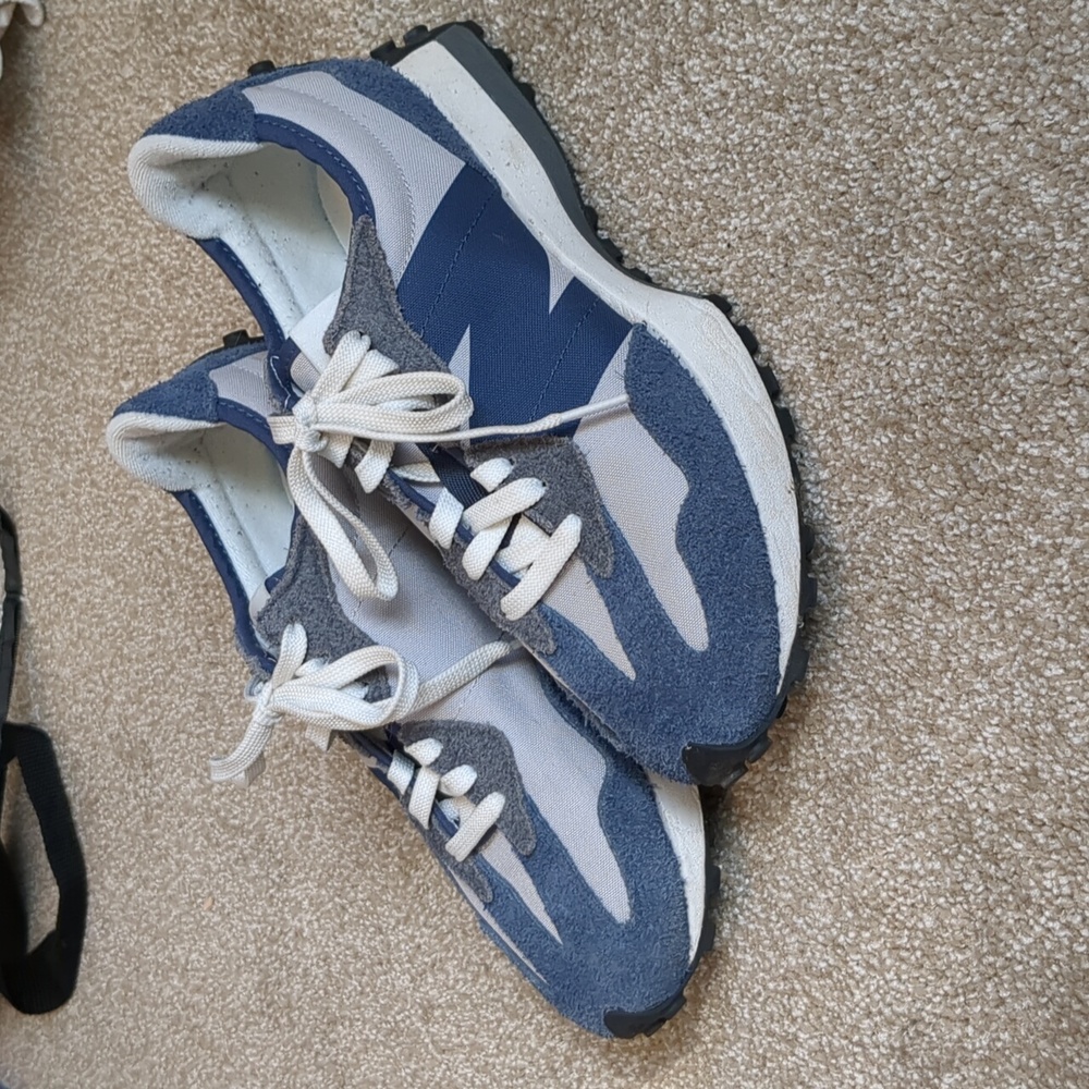 New Balance 327 in Vintage Indigo